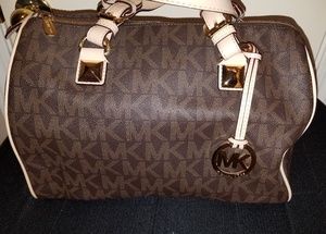 Michael Kors Grayson Signature handbag